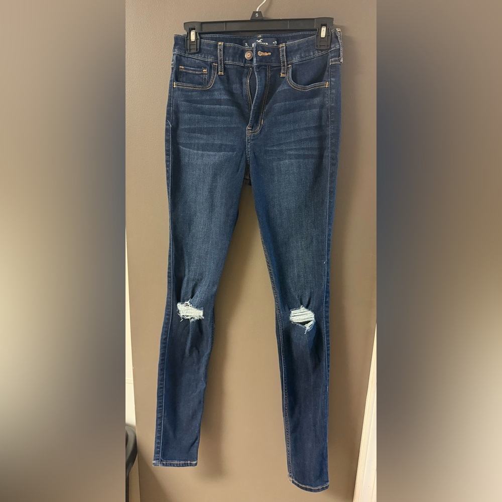 Hollister Women's Blue Distressed Jeans